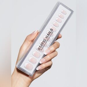 Static Nails FRENCH 75 ROUND Reusable Pop-On Manicure